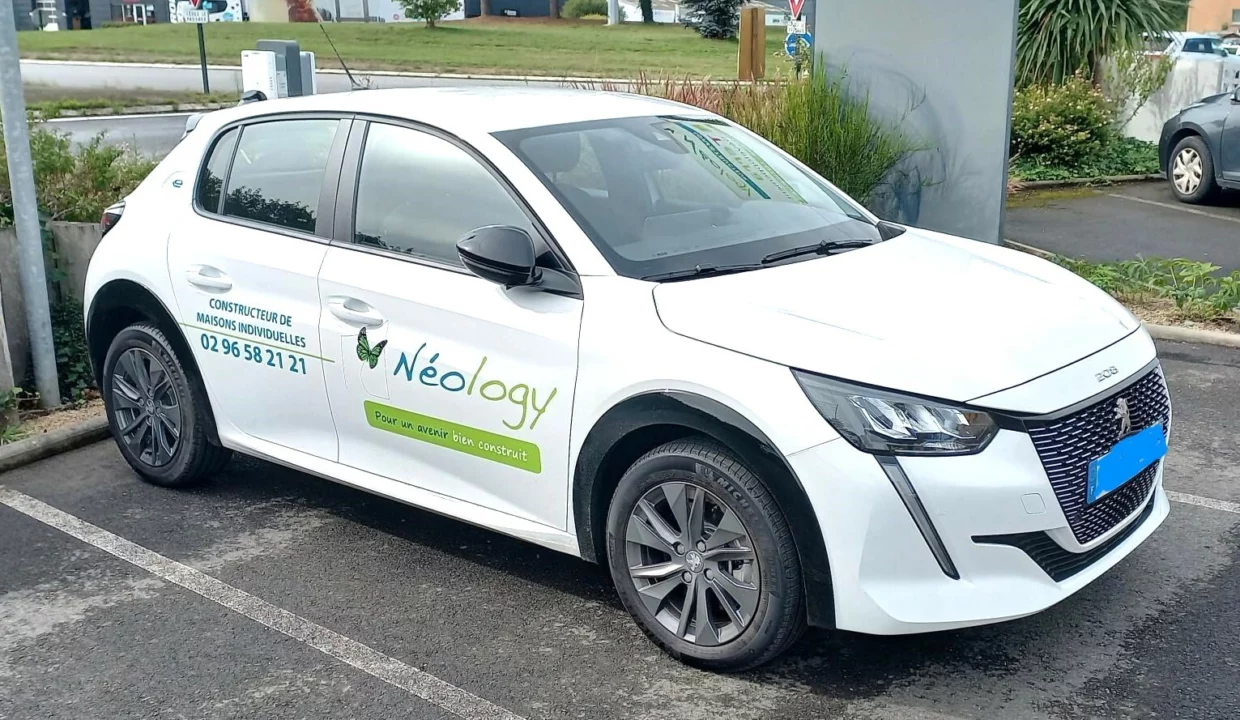 Neology Constructeur De Maison Lamballe Neology Roule En Voitures Electriques